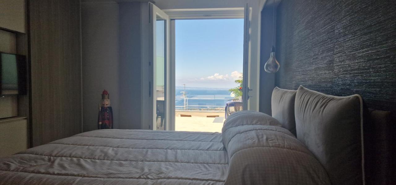 En Suite Bedroom Blue Moon Пьяно-ди-Сорренто Экстерьер фото
