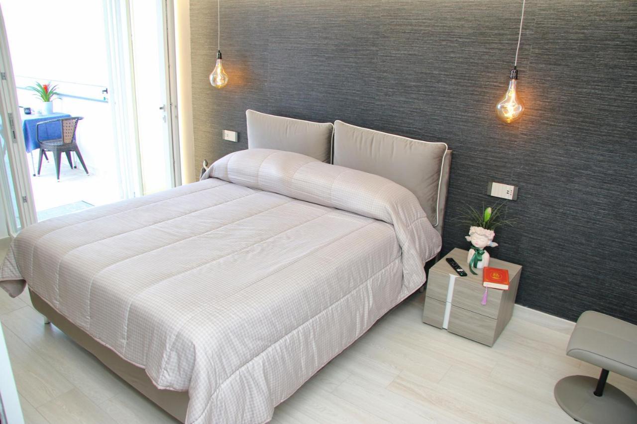 En Suite Bedroom Blue Moon Пьяно-ди-Сорренто Экстерьер фото