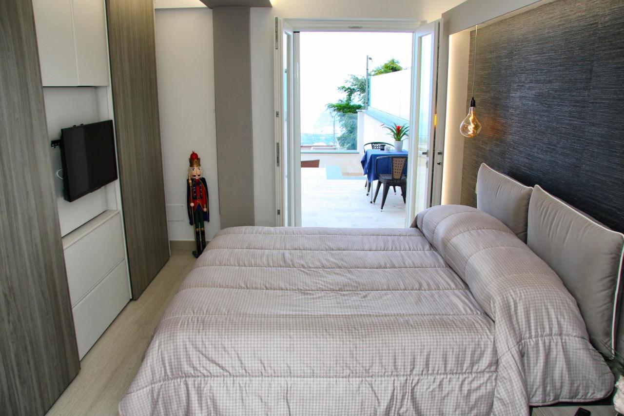 En Suite Bedroom Blue Moon Пьяно-ди-Сорренто Экстерьер фото