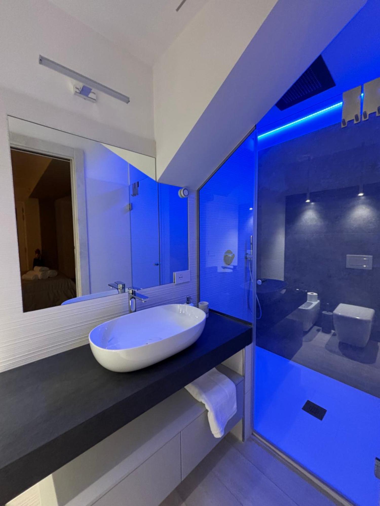 En Suite Bedroom Blue Moon Пьяно-ди-Сорренто Экстерьер фото
