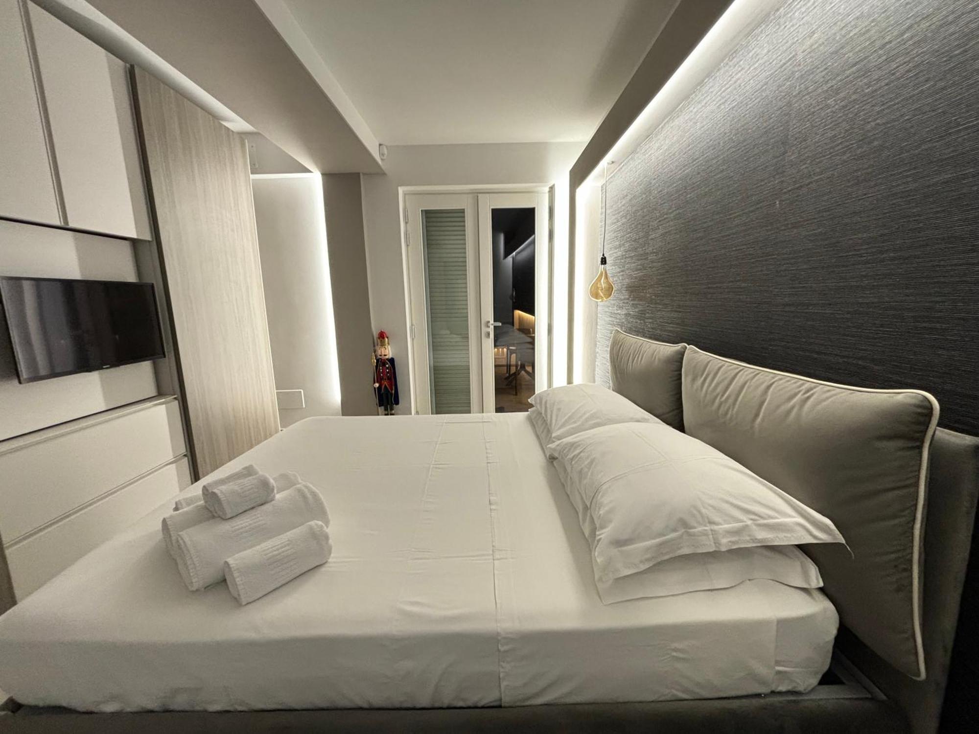 En Suite Bedroom Blue Moon Пьяно-ди-Сорренто Экстерьер фото